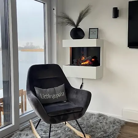 ספינת מלון Hausboot Wangermeerblick שיליג