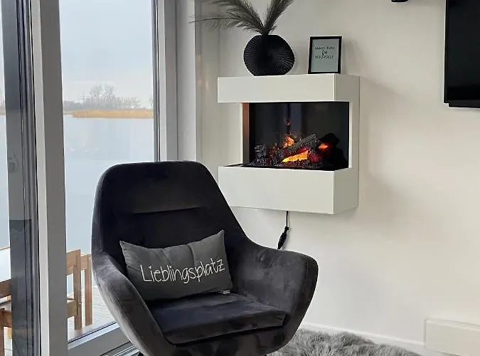 Botel Hausboot Wangermeerblick Schillig